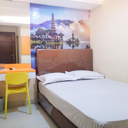 Tng Hotel Redpartner Jacarta Exterior foto